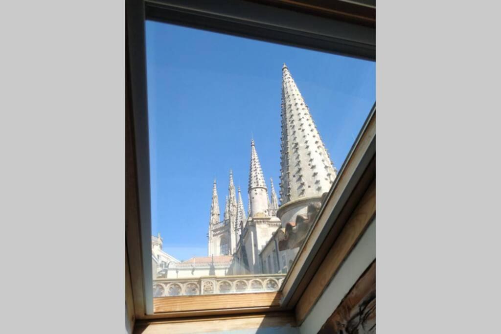 Buhardilla Con Vistas A La Catedral Apartman Burgo Kültér fotó