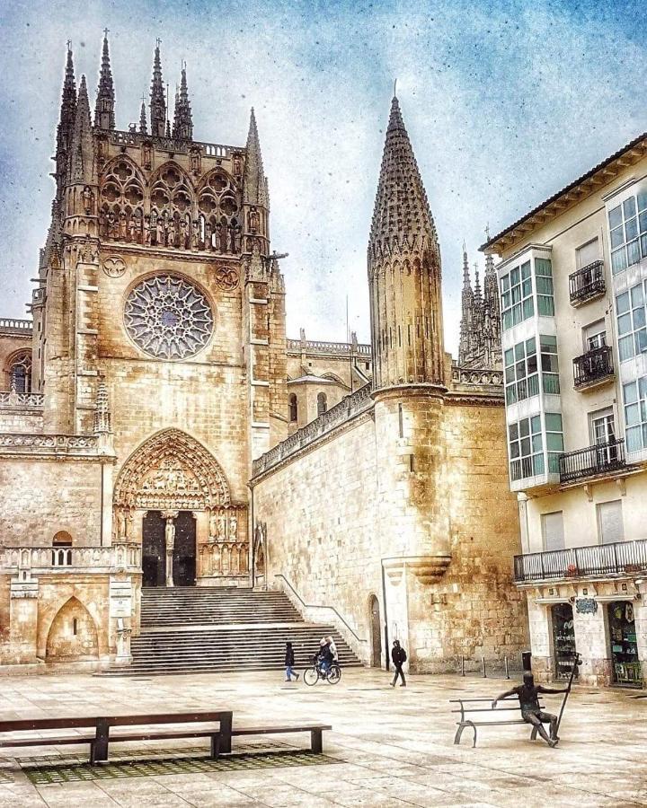 Buhardilla Con Vistas A La Catedral Apartman Burgo Kültér fotó
